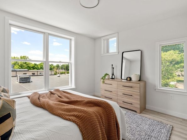 602 Canterbury St #5, Roslindale, MA 02131
