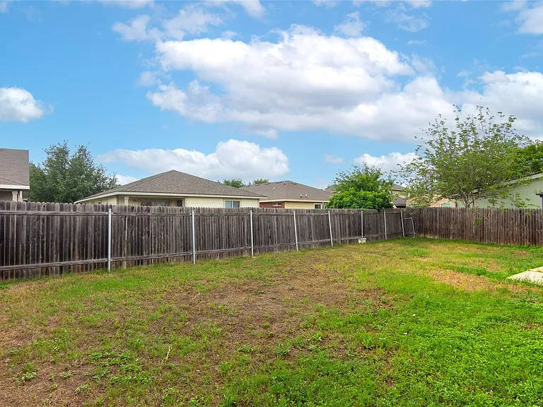 7612 Cayenne Ln — Photo 28