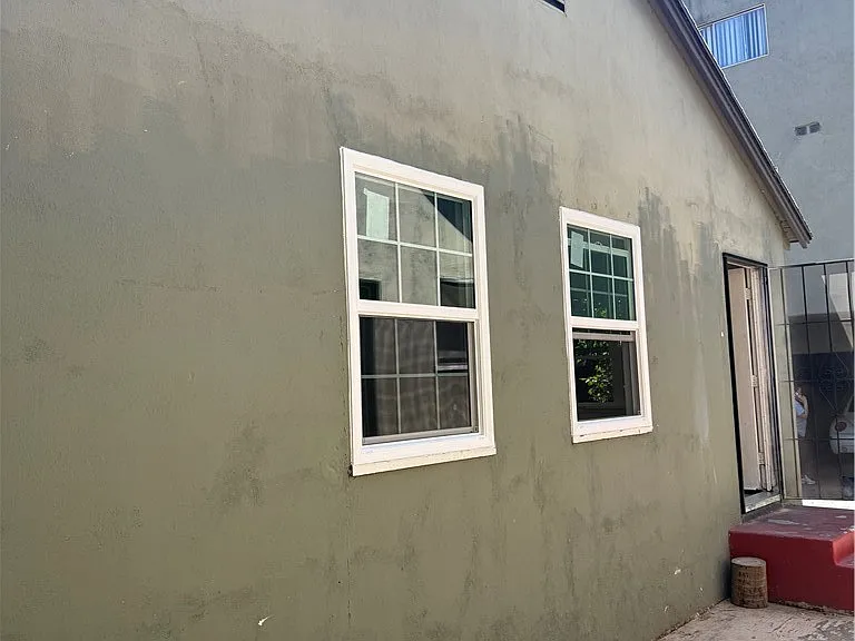 783 Worcester Ave — Photo 2