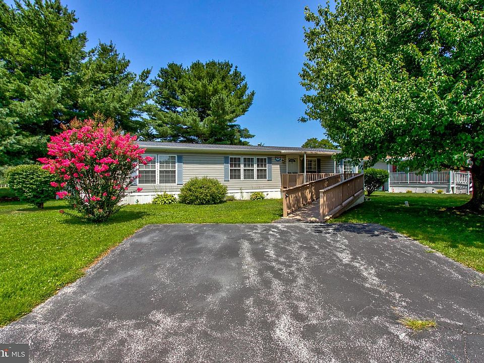 1st image of 9 Jordan Dr