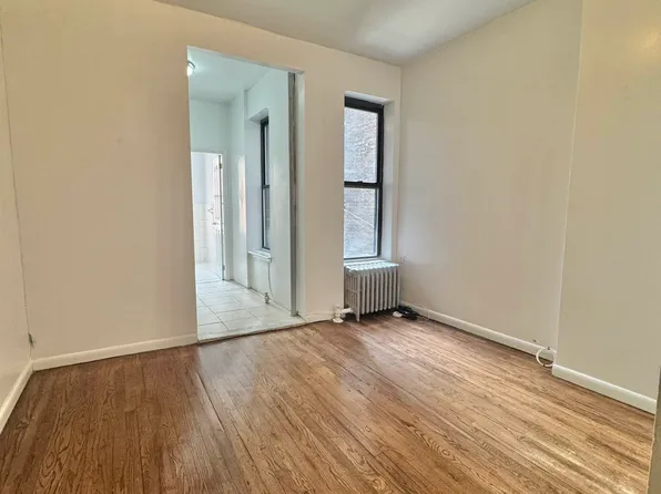 507 East 81st Street image 1 of 7