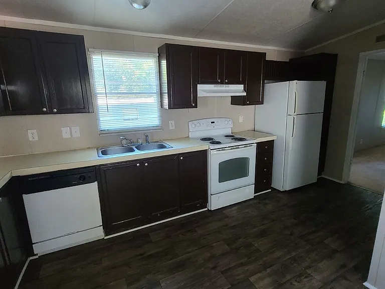 Oakwood Forest — Photo 39