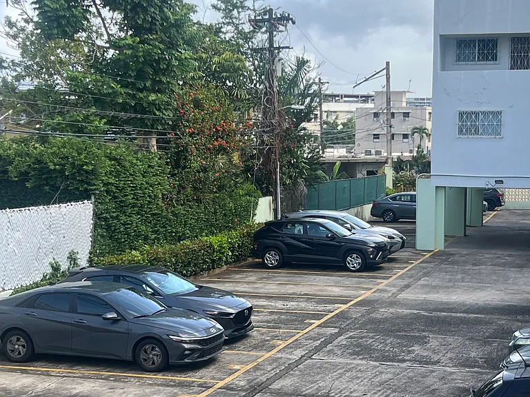 49 University Plz — Photo 6