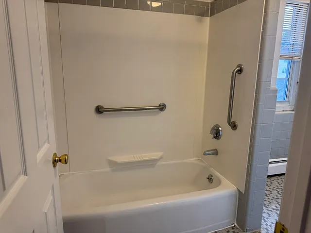 300 Main St #10 — Photo 9
