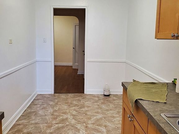 4th image of 41-43 39th Pl #4E