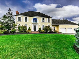 6100 Wolfeboro Rd, Jamesville, NY 13078
