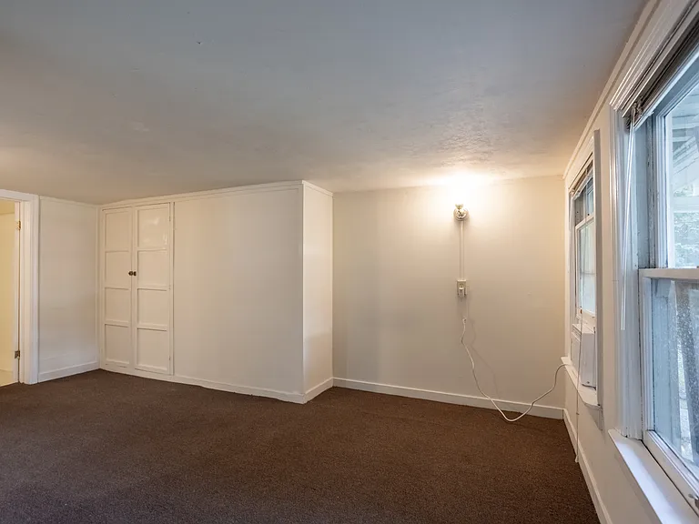 812 W 1st St #1 — Photo 18