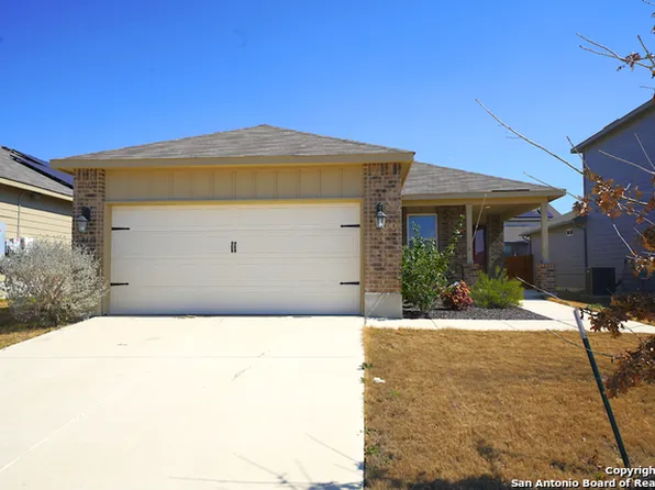 4610 Heathers Cross, Saint Hedwig, TX 78152