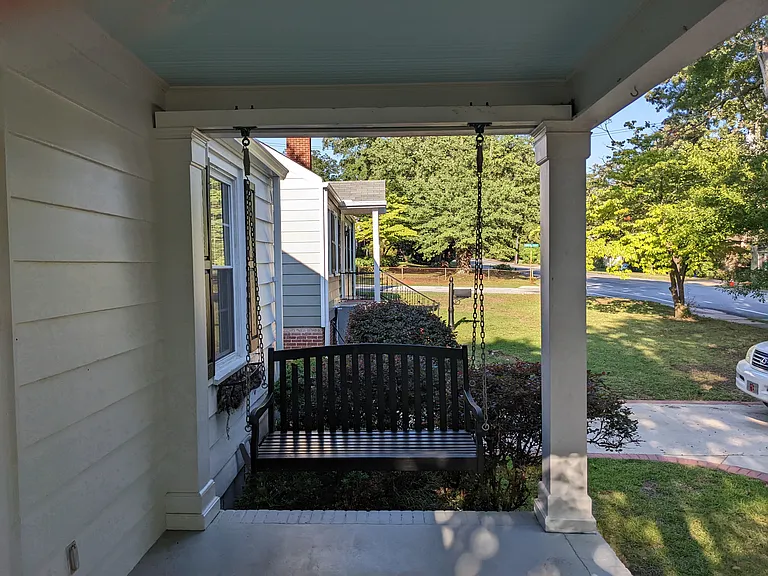 209 E Faris Rd — Photo 3