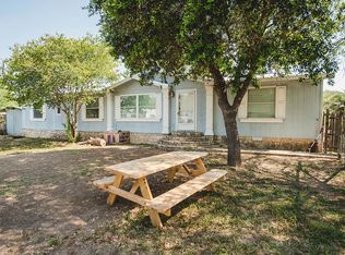 27 Retama Rd, Brackettville, TX 78832