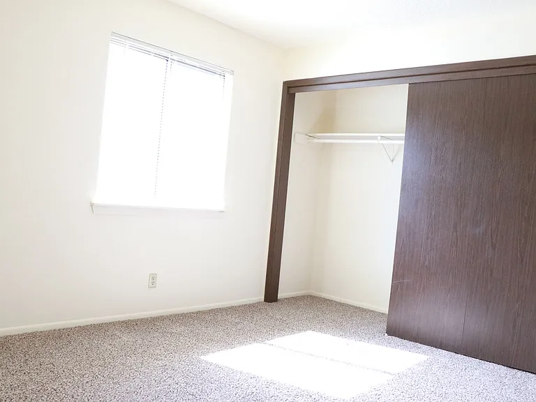 Kimberly Club Apartments — Photo 166
