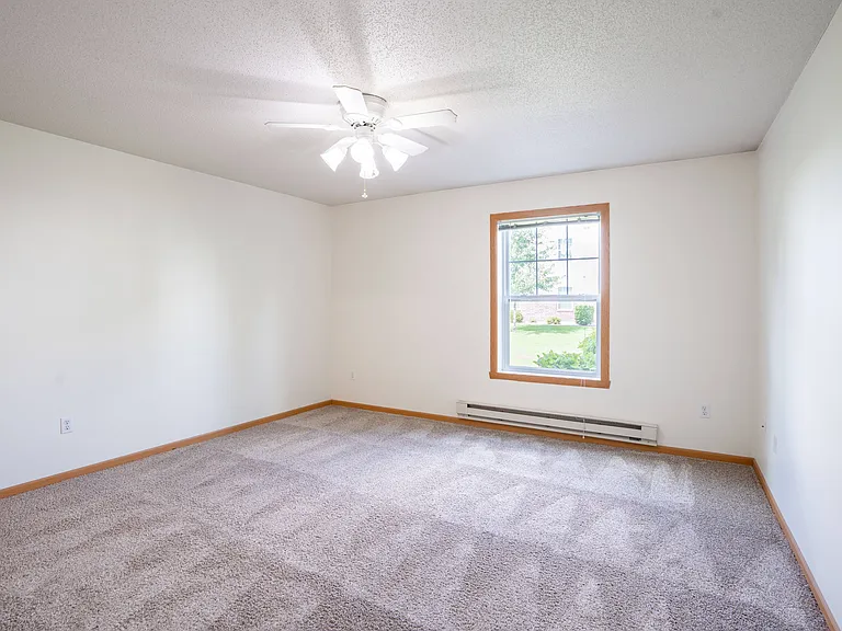 Fargo, ND Stonebridge Apartments | 22A | Bedroom