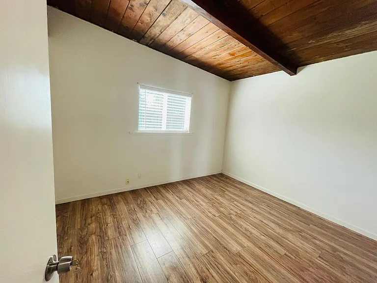 2081 Petri Ln — Photo 7