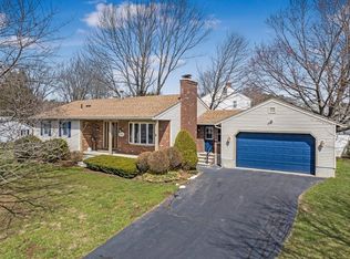 2 Lake Whittemore Dr, Spencer, MA 01562