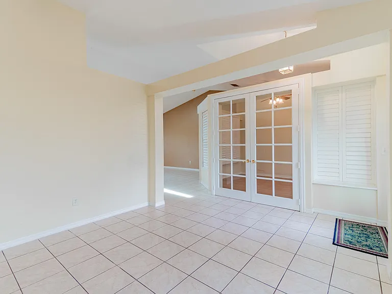 5593 NW Wesley Rd — Photo 12