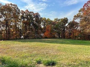 Oneida Trl, Malvern, OH 44644