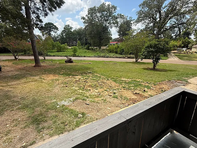 520 Oakhill Dr — Photo 5