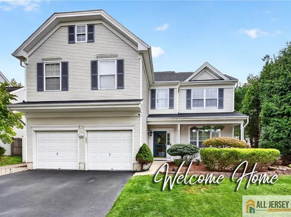 422 Aynsley Ct, Morganville, NJ 07751