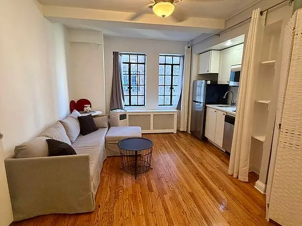 45 Tudor City Pl APT 1612, New York, NY 10017