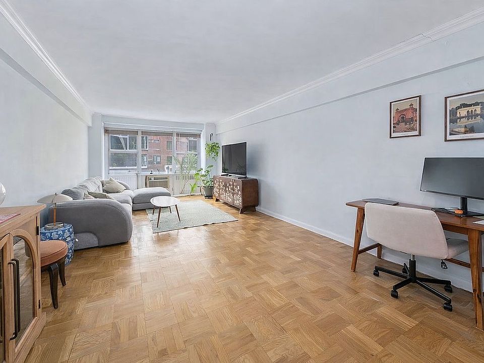 1st image of 25 Sutton Pl S APT 9R