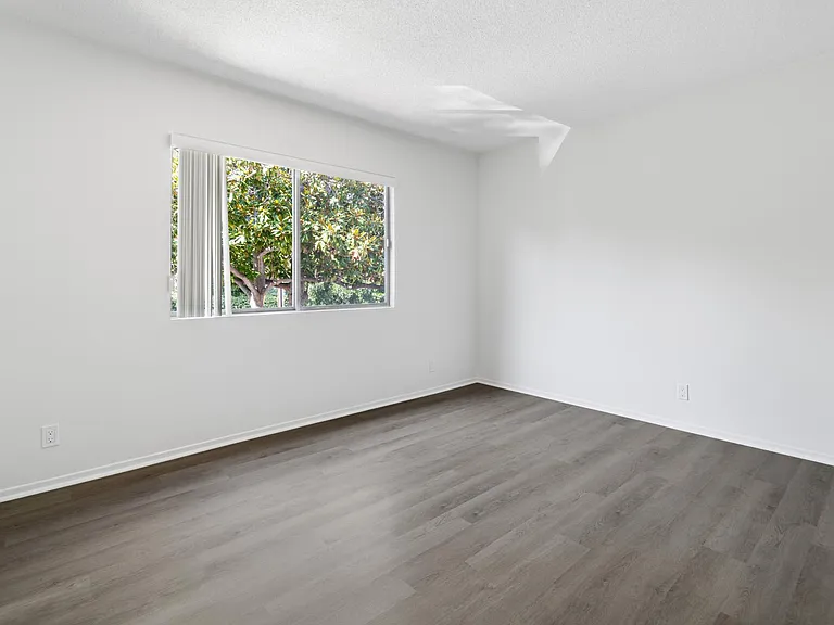 1236 McClellan Dr #1 — Photo 12