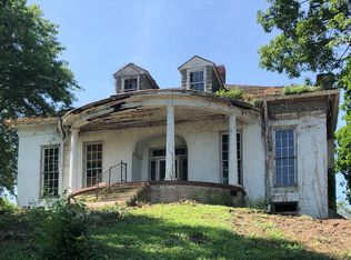 500 W Block Spring St, Brownstown, IN 47220