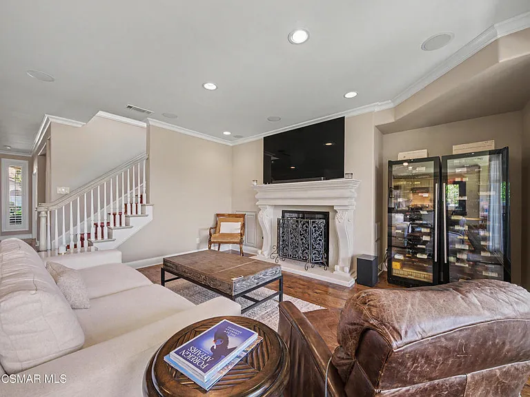 520 Ravensbury St — Photo 13