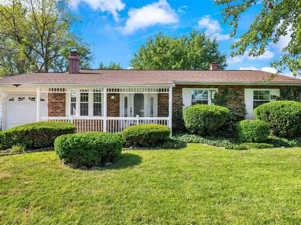 5446 Butler Hill Estates Dr, Saint Louis, MO 63128