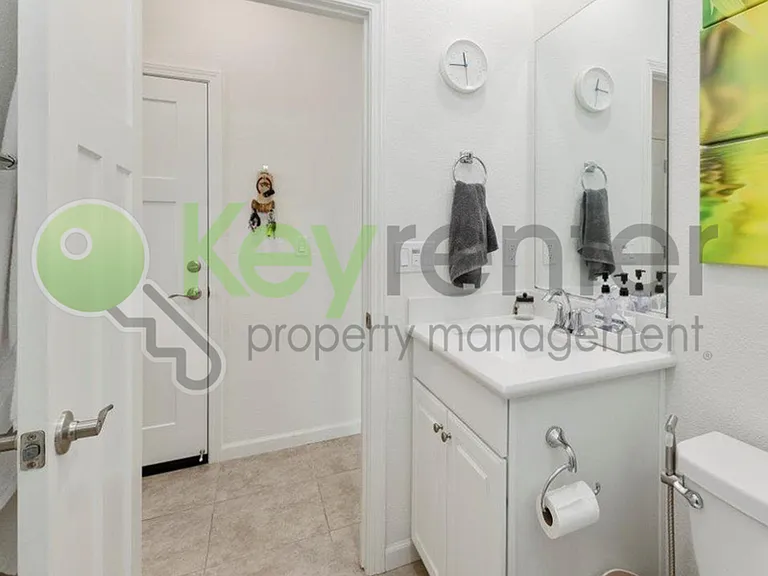 1057 Provence Village Dr — Photo 31