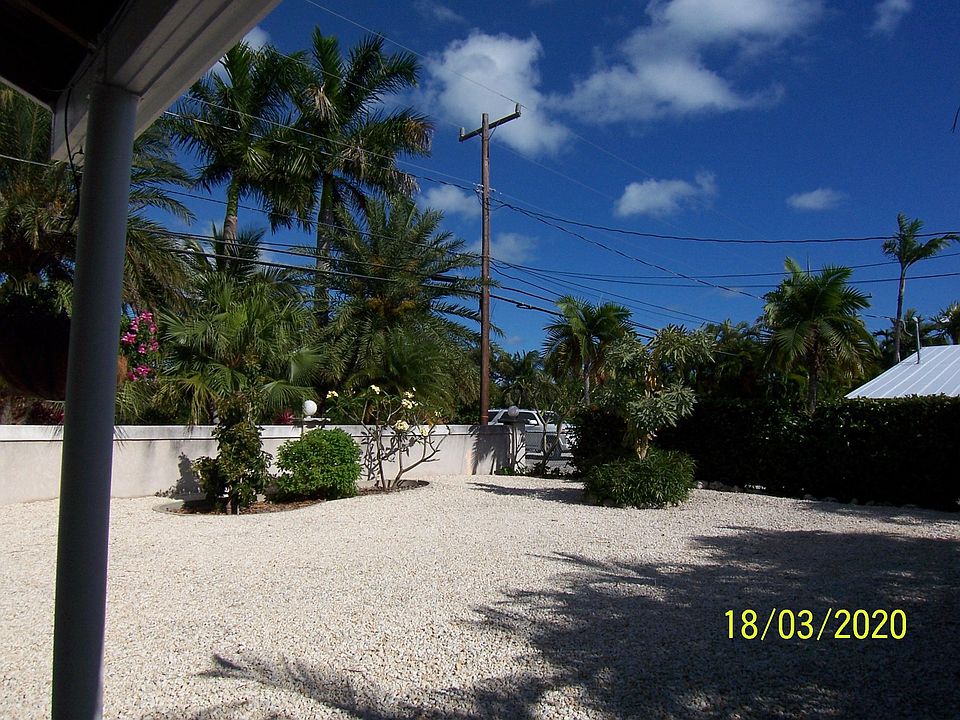 2nd image of 544 W Shore Dr