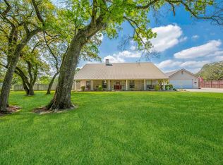 266 S Wharton St, Louise, TX 77455