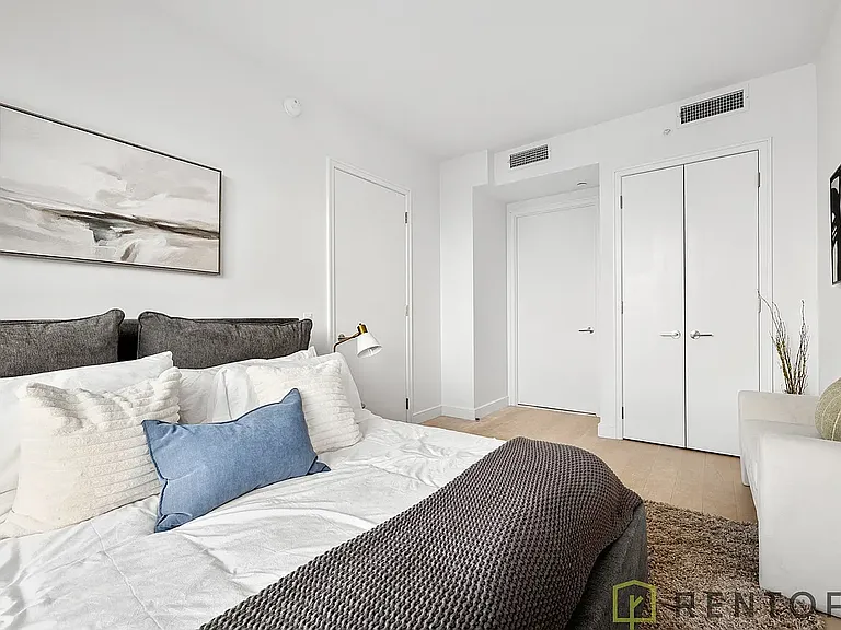 622 11th Ave #1012 — Photo 3