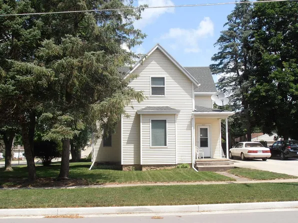 107 E Lincoln St, Seneca, IL 61360