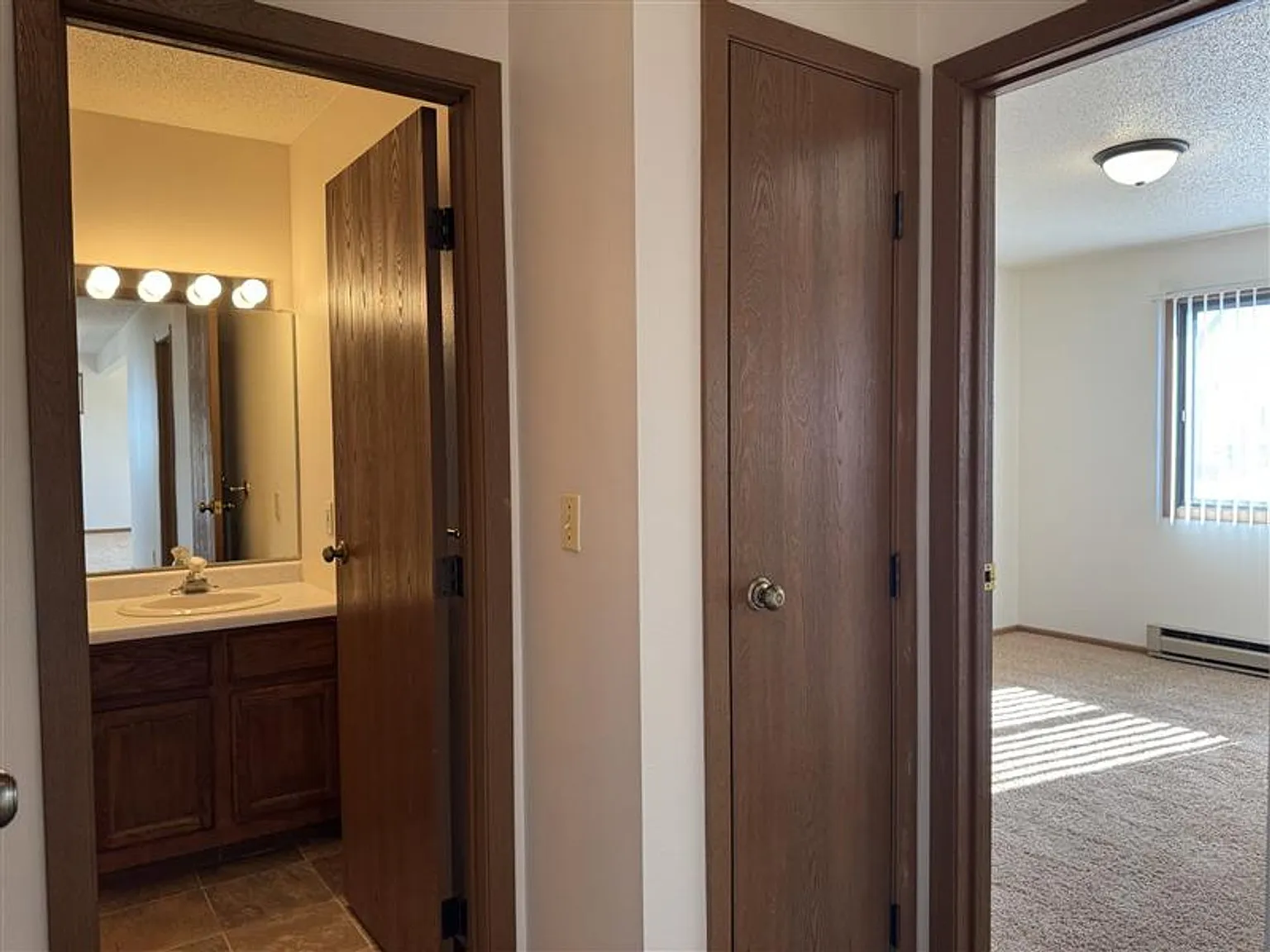 Ashwood Apartments — Photo 3