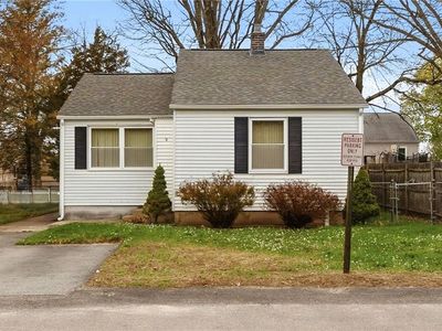 9 McGuire Rd, North Providence, RI, 02904