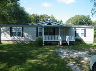 922 E 6th St, Cherryvale, KS 67335