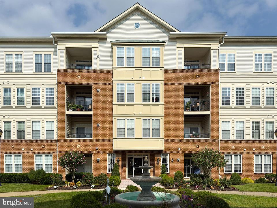 1st image of 2530 Kensington Gdns Unit 201