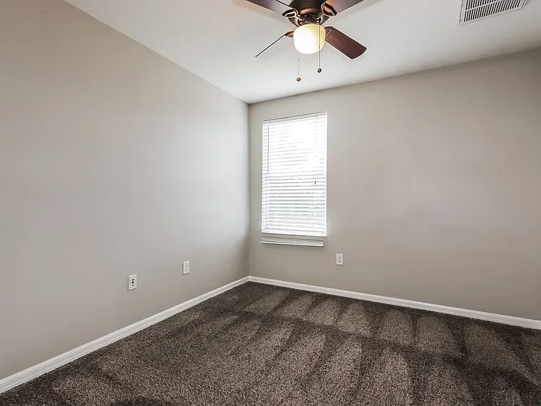 1119 Windton Oak Dr — Photo 17