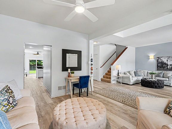 4th image of 1834 Spring Creek Dr