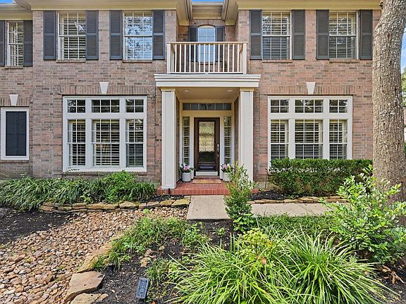 5th image of 83 E Green Gables Circle