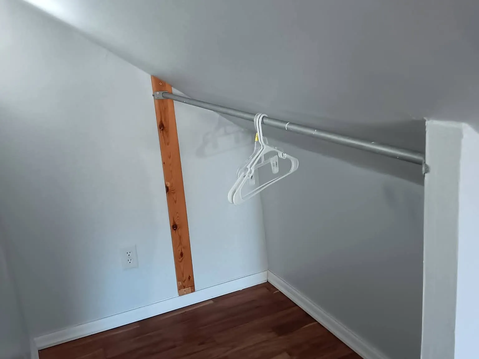 230 E Pine St — Photo 4