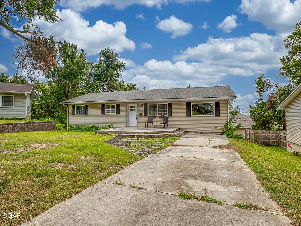 1st image of 1628 Jefferson Cir