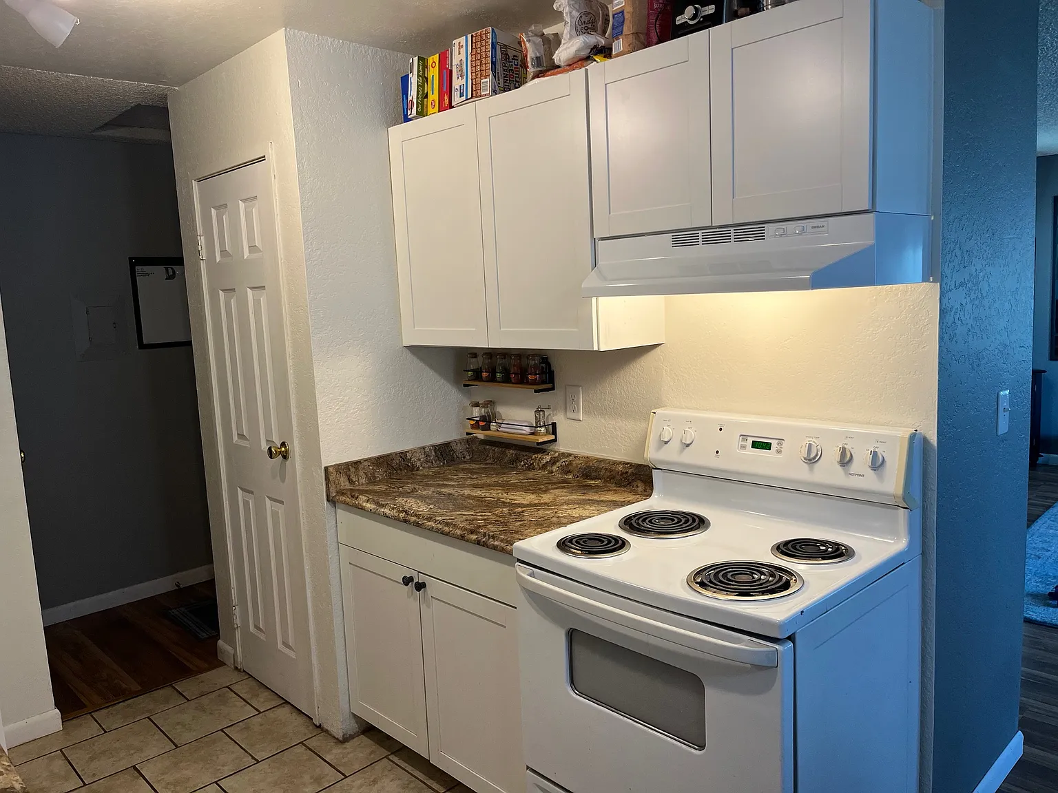 2 bed, 860 sqft, $1,450 — Photo 2
