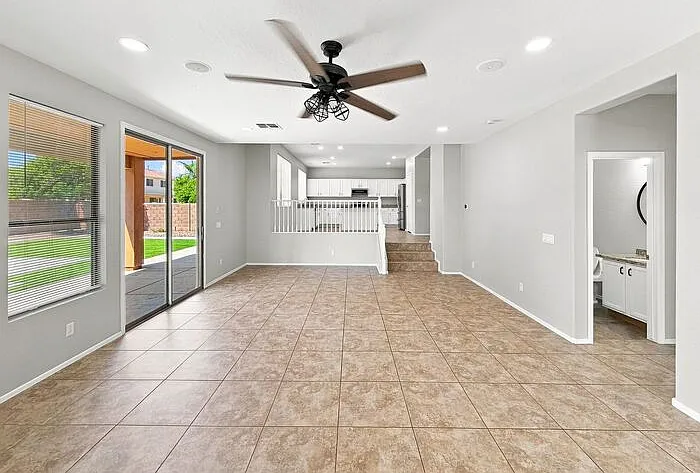 2181 E Westchester Dr — Photo 15