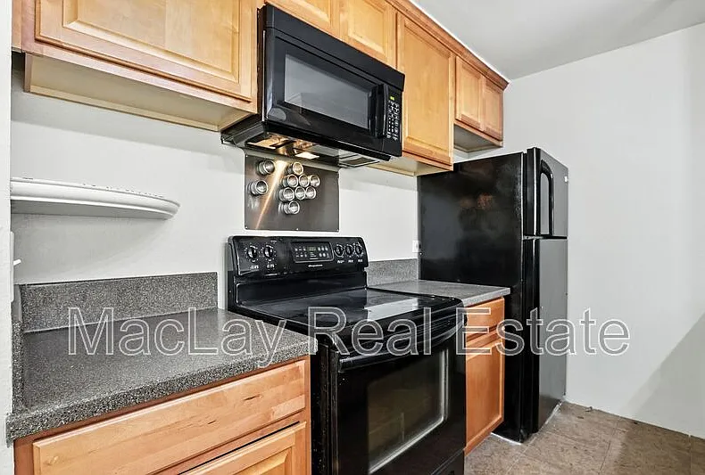 3 bed, 2.0 bath, 1132 sqft, $1,695 — Photo 4