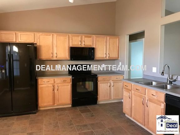 4th image of 15413 N 160th Dr