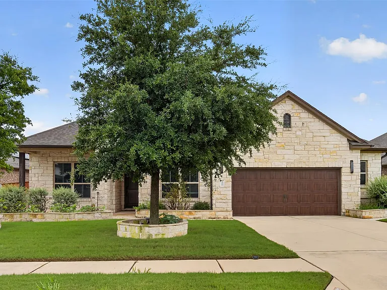 3371 Vasquez Pl — Photo 2