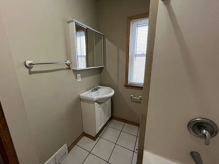 1001 Hubbard Ave — Photo 7