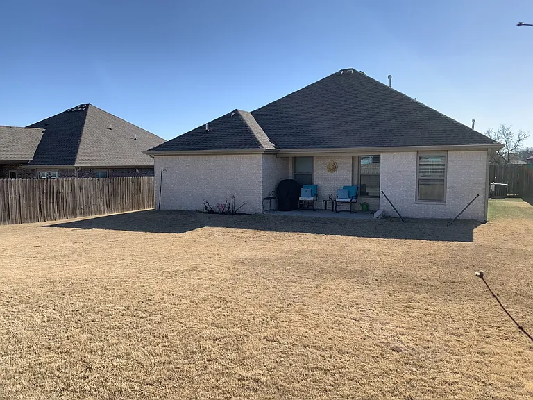 1100 Gardenia St — Photo 25