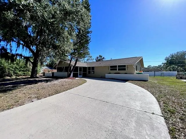 424 Vannell St — Photo 3